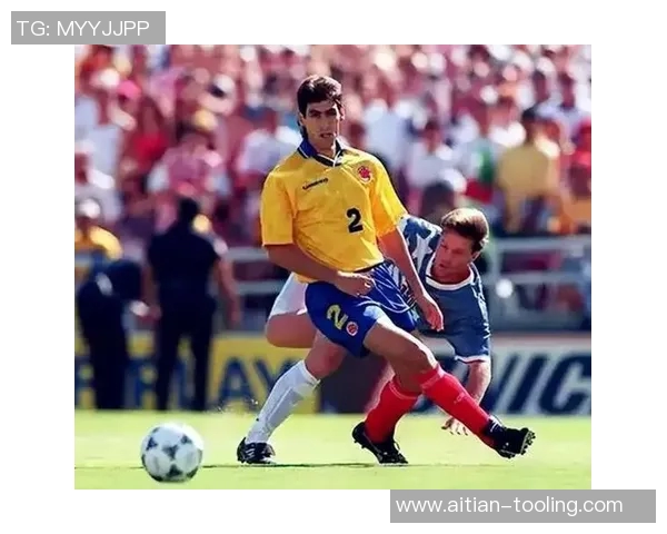 探秘足球明星昔日穿着的服装品牌背后的故事与风格演变 探秘足球明星昔日穿着的服装品牌背后的故事与风格演变