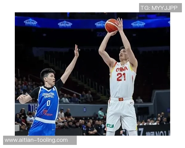 周鹏的篮球之路：从青涩少年到CBA传奇的成长历程与辉煌成就