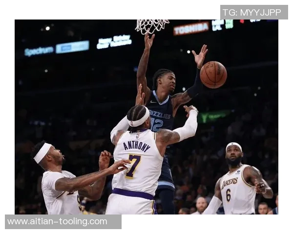 洛城银河与洛杉矶球队激战正酣球迷期待精彩对决与胜利时刻